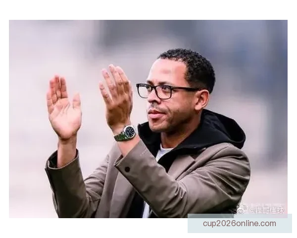 罗塞尼尔称埃斯特旺潜力无限球队挺过艰难十天迎来转机展现韧性与希望