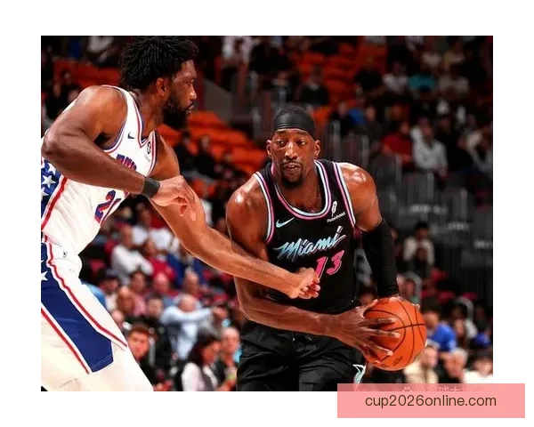 阿德巴约打趣恩比德：我根本没碰你兄弟别碰瓷了